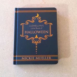 Llewellyn's Little Book of Halloween